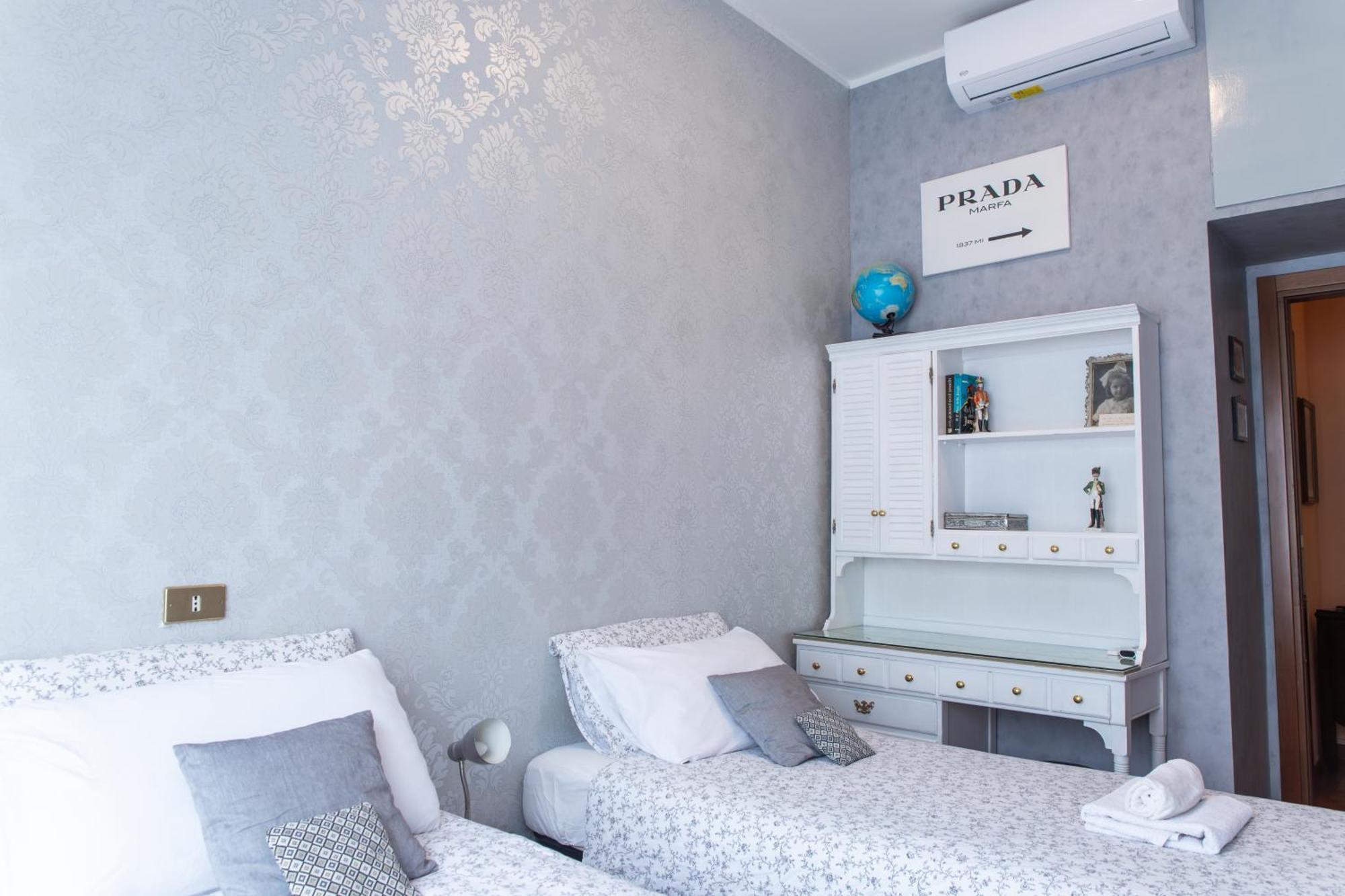 Duomo Walking Distance Elegant Flat With View Apartment มิลาน ภายนอก รูปภาพ