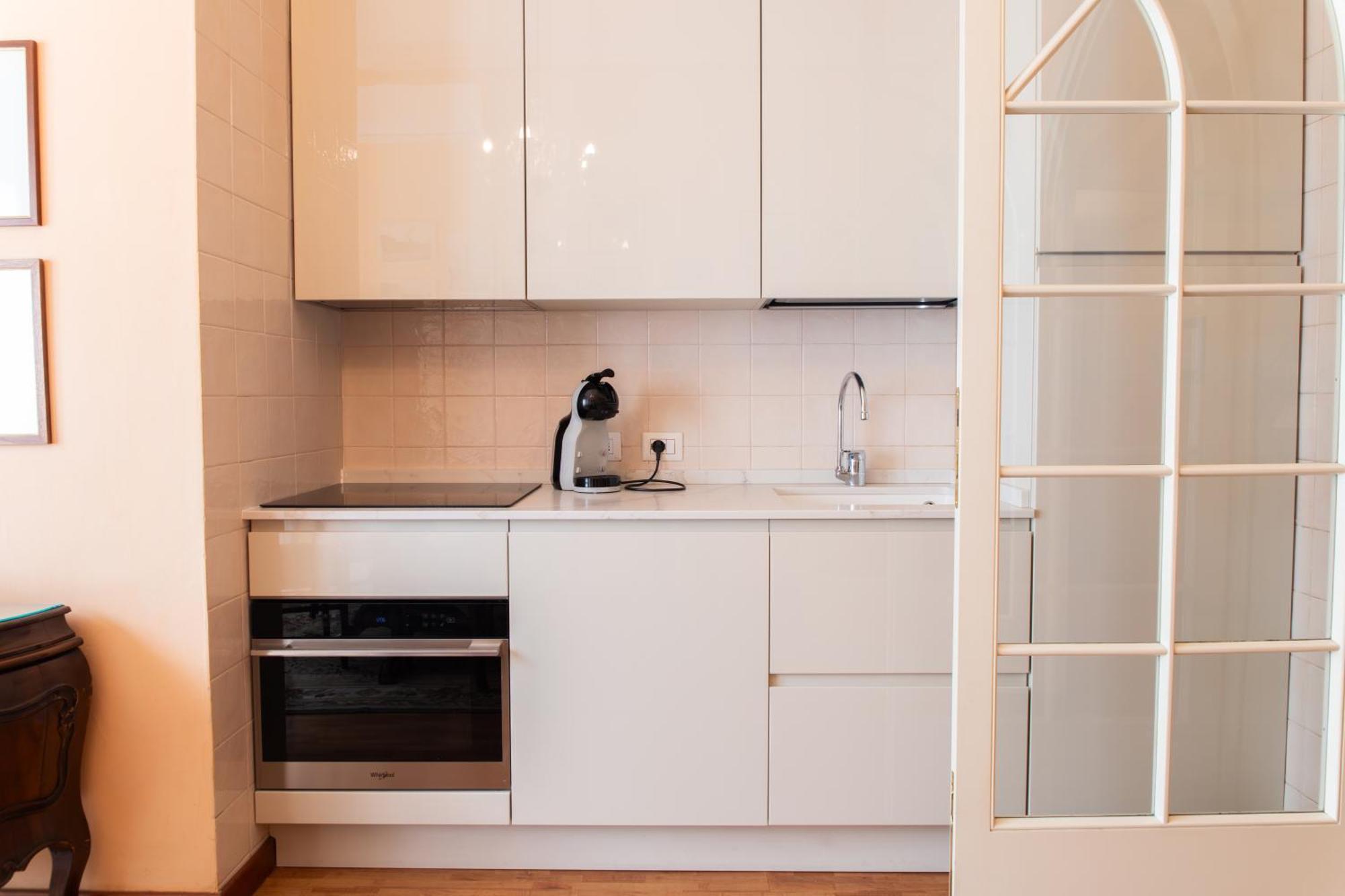 Duomo Walking Distance Elegant Flat With View Apartment มิลาน ภายนอก รูปภาพ